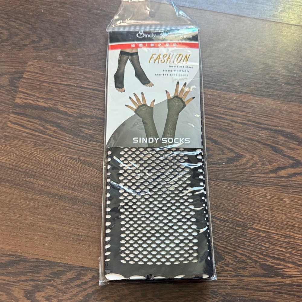 Sindy Fashion Fishnet Socks Gloves Black